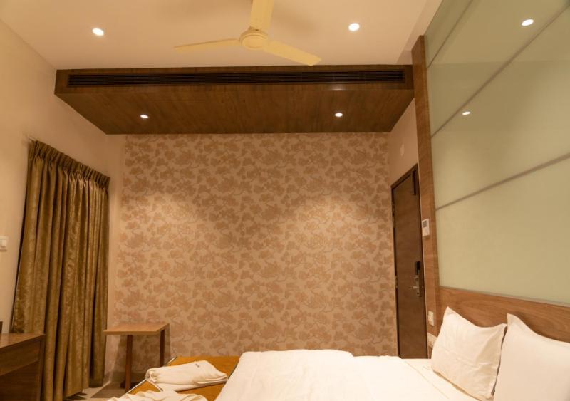 The Paradise Hotel - Luxury Stay Kanchipuram Εξωτερικό φωτογραφία