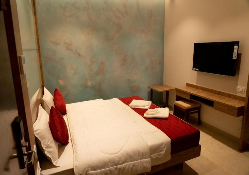 The Paradise Hotel - Luxury Stay Kanchipuram Εξωτερικό φωτογραφία