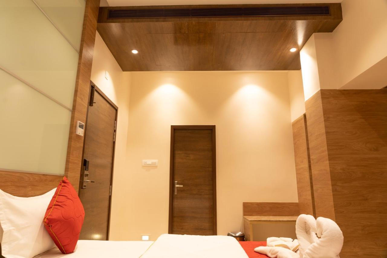 The Paradise Hotel - Luxury Stay Kanchipuram Εξωτερικό φωτογραφία