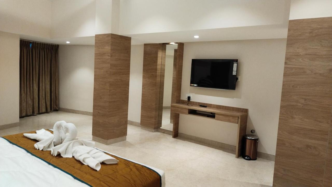 The Paradise Hotel - Luxury Stay Kanchipuram Εξωτερικό φωτογραφία